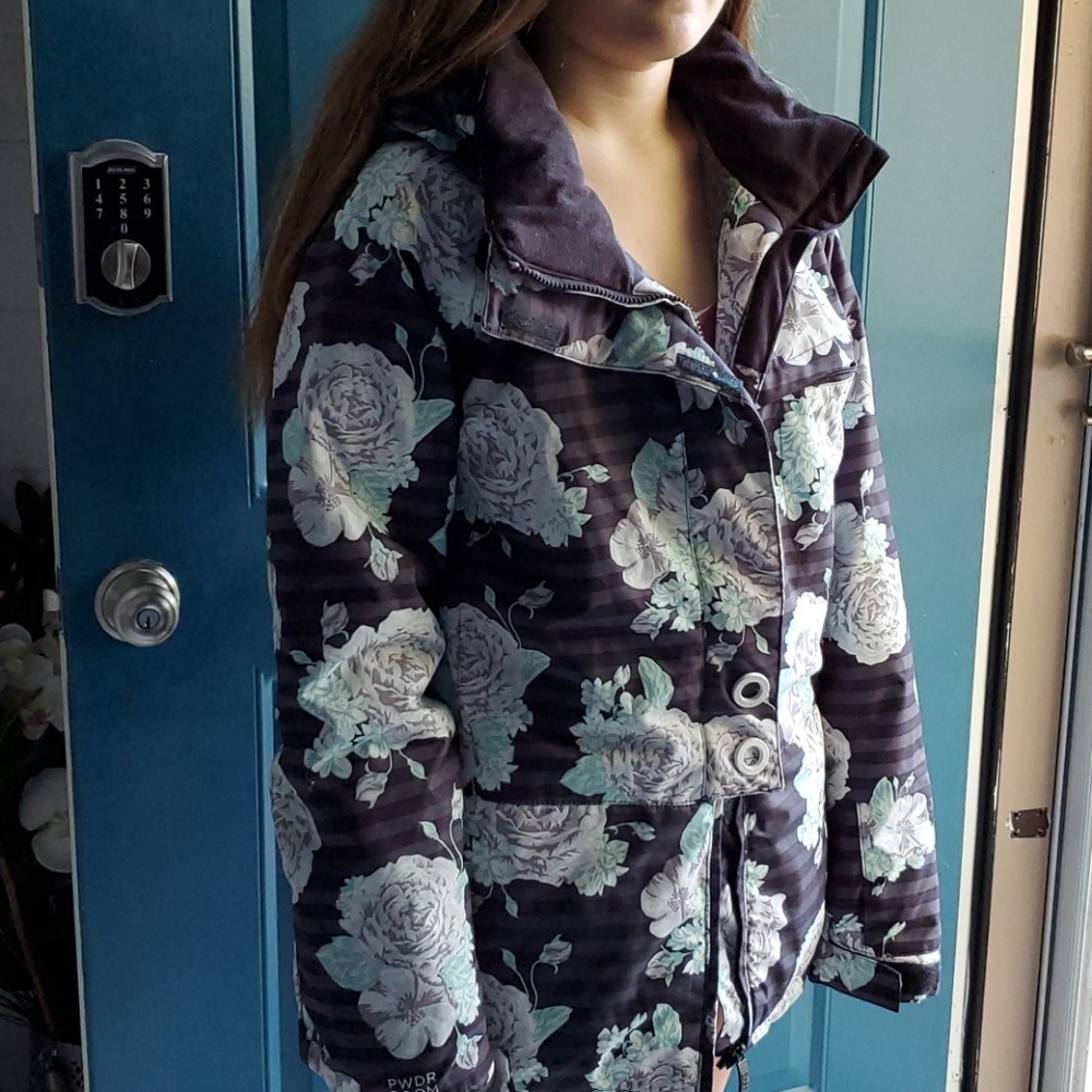 Snowboarding jacket